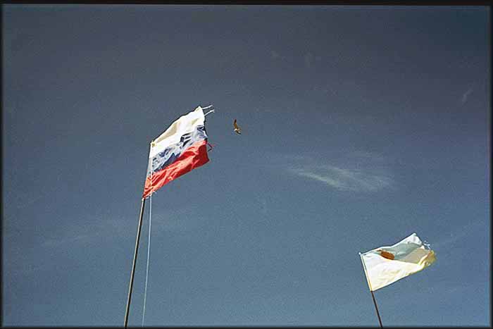 russische und burjatische Flagge